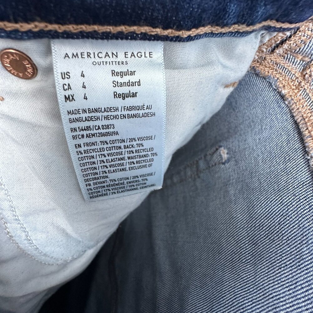 American Eagle Strigid Mom Jeans Womens 4 Regular Distressed Medium Wash Blue - Picture 6 of 12